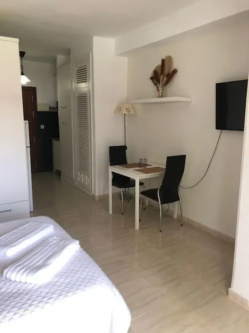 Estudio Torre De Andalucia Marbella